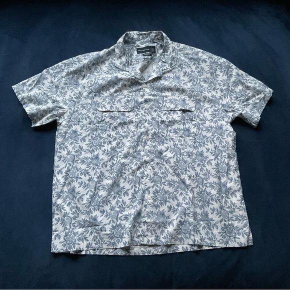 🆕Abercrombie Relaxed Fit Button Down - Picture 1 of 4